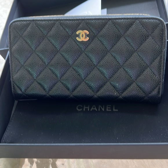 CHANEL L-GUSSET large ZIP WALLET, BN - Picture 1 of 11